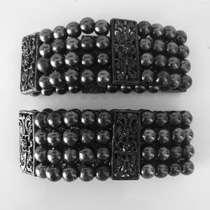 PAIR OF SHINY GUNMETAL BEAD STRETCH BRACELETS